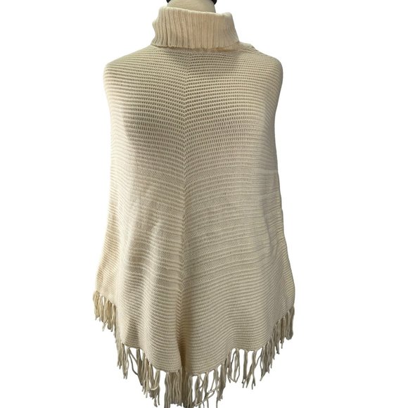 Elevated Boho, Cottage Core Tassle Talbot’s Cream Wool knit Poncho, Women's S/M - Picture 2 of 14